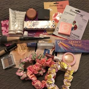 Lot of 23 cosmetic items *stocking stuffers!